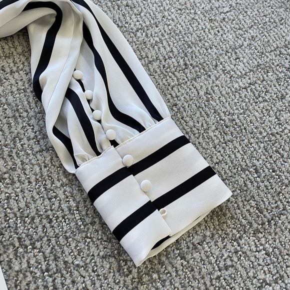 Gorgeous Striped Express Blouse - Picture 12 of 12